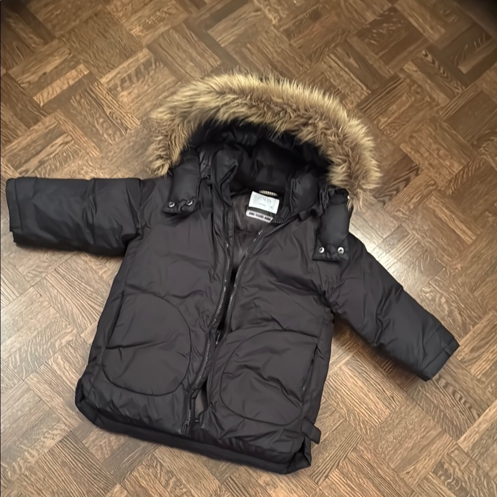 Zara down Jacket black with faux Fur Hood size 4-5
